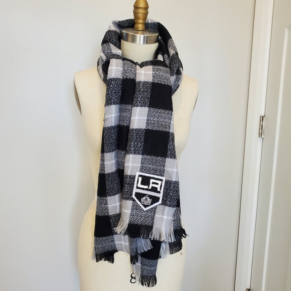 BNWT Black Plaid NHL Los Angeles Kings Blanket Scarf Little Earth - Picture 1 of 7